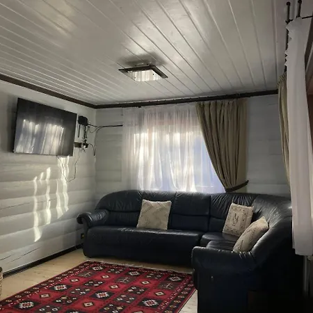 Gray House Lodge *