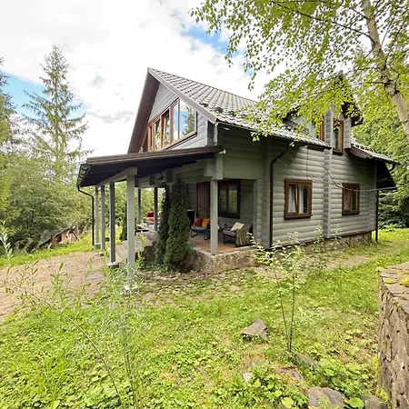 Gray House Lodge Pilipets